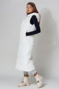 Оптом Жилет женский утепленный с капюшоном белого цвета 3305Bl в Екатеринбурге, фото 7