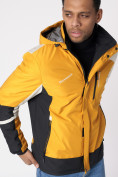 Оптом Куртка спортивная мужская с капюшоном желтого цвета 3589J в Екатеринбурге, фото 12