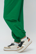 Оптом Джоггеры спортивные трикотажные женские зеленого цвета 400Z в Казани, фото 13