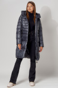 Оптом Пальто утепленное с капюшоном зимнее женское  темно-серого цвета 442116TC в Екатеринбурге, фото 5