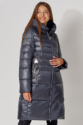 Оптом Пальто утепленное с капюшоном зимнее женское  темно-серого цвета 442116TC в Екатеринбурге, фото 12
