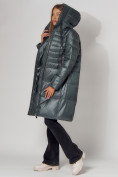 Оптом Пальто утепленное с капюшоном зимнее женское  темно-зеленого цвета 442116TZ, фото 16