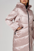 Оптом Пальто утепленное зимнее женское  розового цвета 442152R в Екатеринбурге, фото 6