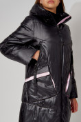 Оптом Пальто утепленное зимнее женское  розового цвета 442155R в Казани, фото 9
