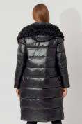Оптом Пальто утепленное с капюшоном зимнее женское  черного цвета 442181Ch, фото 14