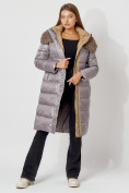 Оптом Пальто утепленное с капюшоном зимнее женское  серого цвета 442181Sr в Казани