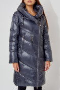 Оптом Пальто утепленное с капюшоном зимнее женское  темно-серого цвета 442185TC в Екатеринбурге, фото 13