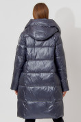 Оптом Пальто утепленное с капюшоном зимнее женское  темно-серого цвета 442185TC в Екатеринбурге, фото 14