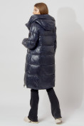 Оптом Пальто утепленное с капюшоном зимнее женское  темно-синего цвета 442185TS, фото 7