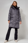 Оптом Пальто утепленное с капюшоном зимнее женское  темно-серого цвета 442186TC, фото 10