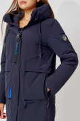 Оптом Пальто утепленное с капюшоном зимнее женское  темно-синего цвета 442187TS в Екатеринбурге, фото 13