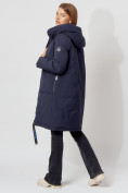 Оптом Пальто утепленное с капюшоном зимнее женское  темно-синего цвета 442187TS в Екатеринбурге, фото 4