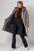 Оптом Пальто утепленное с капюшоном зимние женское  коричневого цвета 442189K в Казани, фото 10