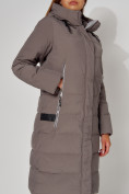 Оптом Пальто утепленное с капюшоном зимние женское  коричневого цвета 442189K в Казани, фото 7