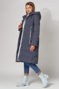 Оптом Пальто утепленное с капюшоном зимние женское  темно-синего цвета 442189TS в Казани, фото 11