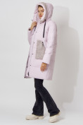 Оптом Пальто утепленное с капюшоном зимнее женское  розового цвета 442197R в Казани, фото 7