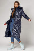 Оптом Пальто утепленное стеганое зимнее женское  темно-синего цвета 448601TS в Казани, фото 3