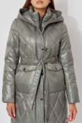 Оптом Пальто утепленное стеганое зимнее женское  цвета хаки 448602Kh в Екатеринбурге, фото 5