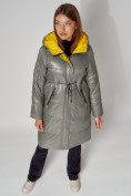 Оптом Пальто утепленное стеганое зимние женское  цвета хаки 448613Kh в Екатеринбурге, фото 11