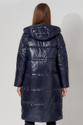 Оптом Пальто утепленное стеганое зимние женское  темно-синего цвета 448613TS в Екатеринбурге, фото 13