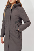 Оптом Пальто утепленное зимнее женское  темно-серого цвета 448882TC в Екатеринбурге, фото 7