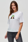 Оптом Женские футболки с принтом белого цвета 50003Bl в Казани, фото 4