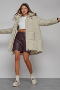 Оптом Зимняя женская куртка модная с капюшоном бежевого цвета 51122B в Казани, фото 10