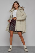 Оптом Зимняя женская куртка модная с капюшоном бежевого цвета 51122B в Казани, фото 12