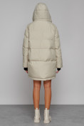 Оптом Зимняя женская куртка модная с капюшоном бежевого цвета 51122B в Казани, фото 4
