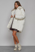 Оптом Зимняя женская куртка модная с капюшоном белого цвета 51122Bl в Казани, фото 13