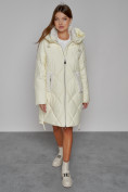 Оптом Пальто утепленное с капюшоном зимнее женское светло-желтого цвета 51128SJ в Омске, фото 10