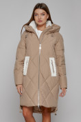 Оптом Пальто утепленное с капюшоном зимнее женское светло-коричневого цвета 51128SK, фото 8
