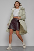 Оптом Пальто утепленное с капюшоном зимнее женское светло-зеленого цвета 51128ZS в Казани, фото 13