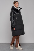 Оптом Пальто утепленное молодежное зимнее женское черного цвета 51131Ch в Баку, фото 3