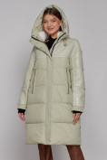Оптом Пальто утепленное молодежное зимнее женское светло-зеленого цвета 51131ZS в Челябинске, фото 5