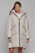 Оптом Пальто утепленное с капюшоном зимнее женское бежевого цвета 51139B в Санкт-Петербурге, фото 14