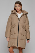 Оптом Пальто утепленное с капюшоном зимнее женское светло-коричневого цвета 51139SK, фото 8