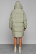 Оптом Пальто утепленное с капюшоном зимнее женское светло-зеленого цвета 51139ZS в Омске, фото 4