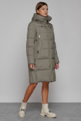 Оптом Пальто утепленное с капюшоном зимнее женское цвета хаки 51155Kh в Барнауле, фото 3