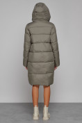 Оптом Пальто утепленное с капюшоном зимнее женское цвета хаки 51155Kh в Барнауле, фото 4