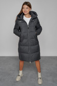 Оптом Пальто утепленное с капюшоном зимнее женское темно-серого цвета 51155TC в Баку, фото 9