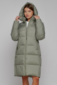 Оптом Пальто утепленное с капюшоном зимнее женское зеленого цвета 51155Z в Перми, фото 5