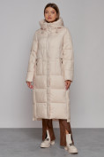 Оптом Пальто утепленное с капюшоном зимнее женское бежевого цвета 51156B в Новосибирске