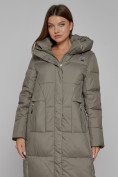 Оптом Пальто утепленное с капюшоном зимнее женское цвета хаки 51156Kh в Уфе, фото 8
