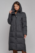 Оптом Пальто утепленное с капюшоном зимнее женское темно-серого цвета 51156TC, фото 5