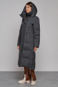 Оптом Пальто утепленное с капюшоном зимнее женское темно-серого цвета 51156TC в Казани, фото 7