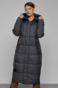Оптом Пальто утепленное с капюшоном зимнее женское темно-серого цвета 52109TC в  Красноярске, фото 9