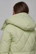 Оптом Зимняя женская куртка модная с капюшоном салатового цвета 52302Sl в Казани, фото 14