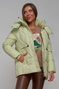 Оптом Зимняя женская куртка модная с капюшоном салатового цвета 52302Sl в Казани, фото 17
