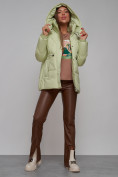 Оптом Зимняя женская куртка модная с капюшоном салатового цвета 52302Sl в Казани, фото 19